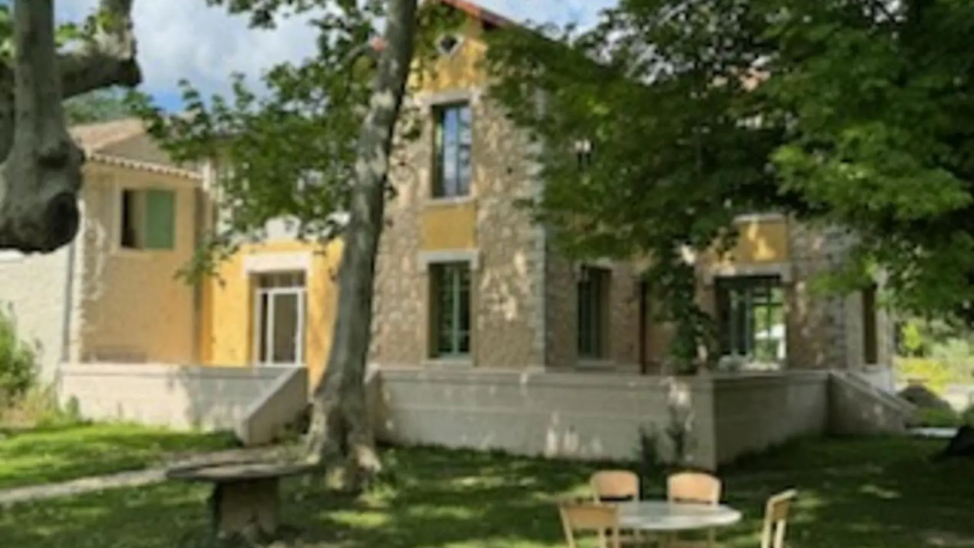 Magnificent Bourgeois House Renovated With Elegance And Art Deco Style Villa Le Thor 0*,  France