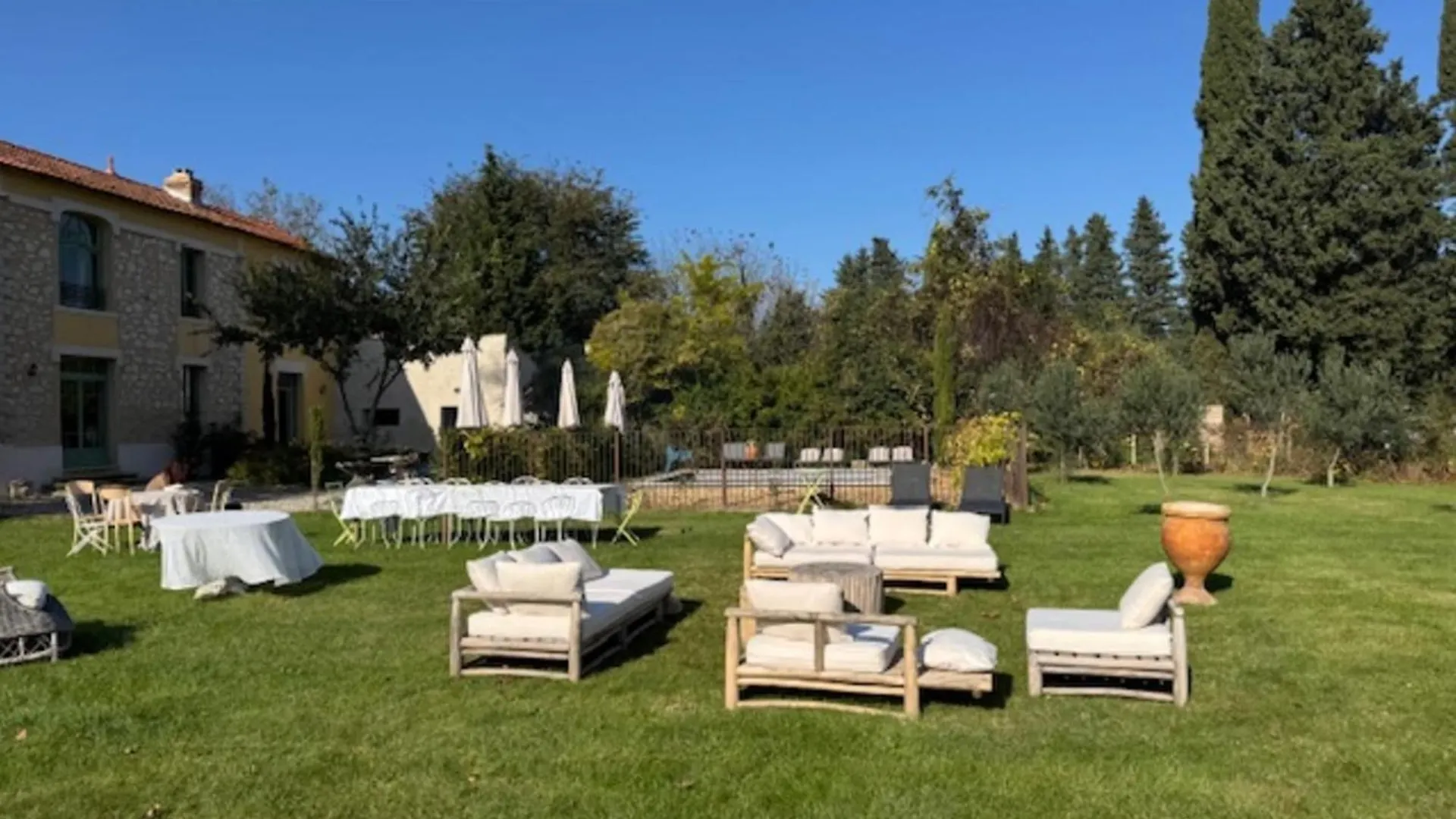 Magnificent Bourgeois House Renovated With Elegance And Art Deco Style Villa Le Thor 0*,