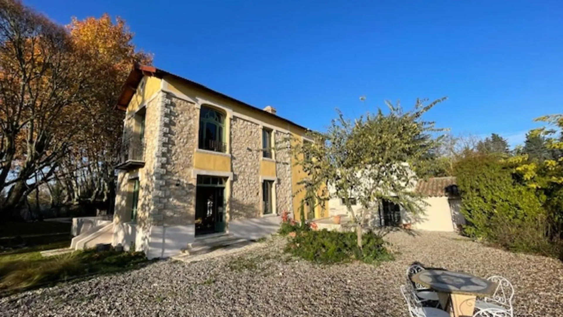 Magnificent Bourgeois House Renovated With Elegance And Art Deco Style Villa Le Thor Holiday home