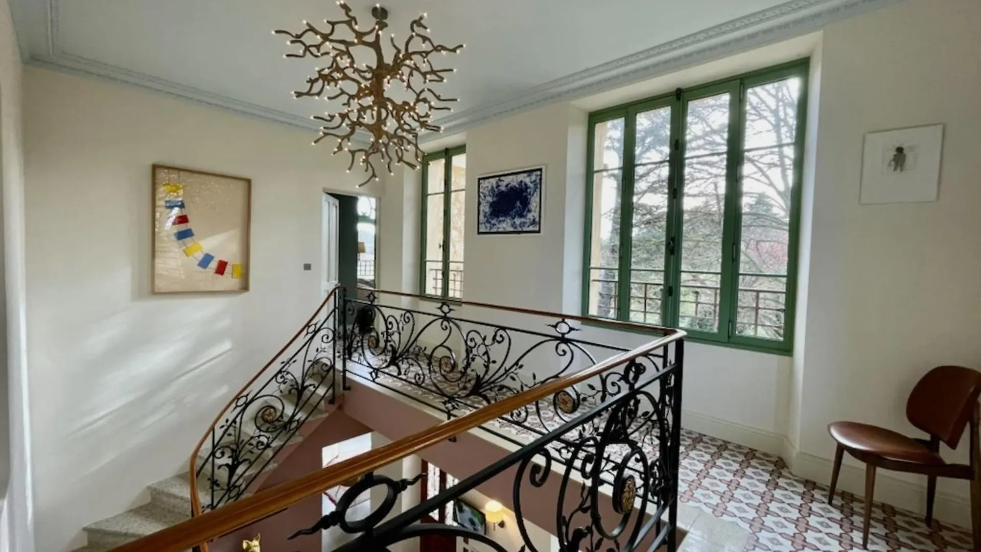 Magnificent Bourgeois House Renovated With Elegance And Art Deco Style Villa Le Thor
