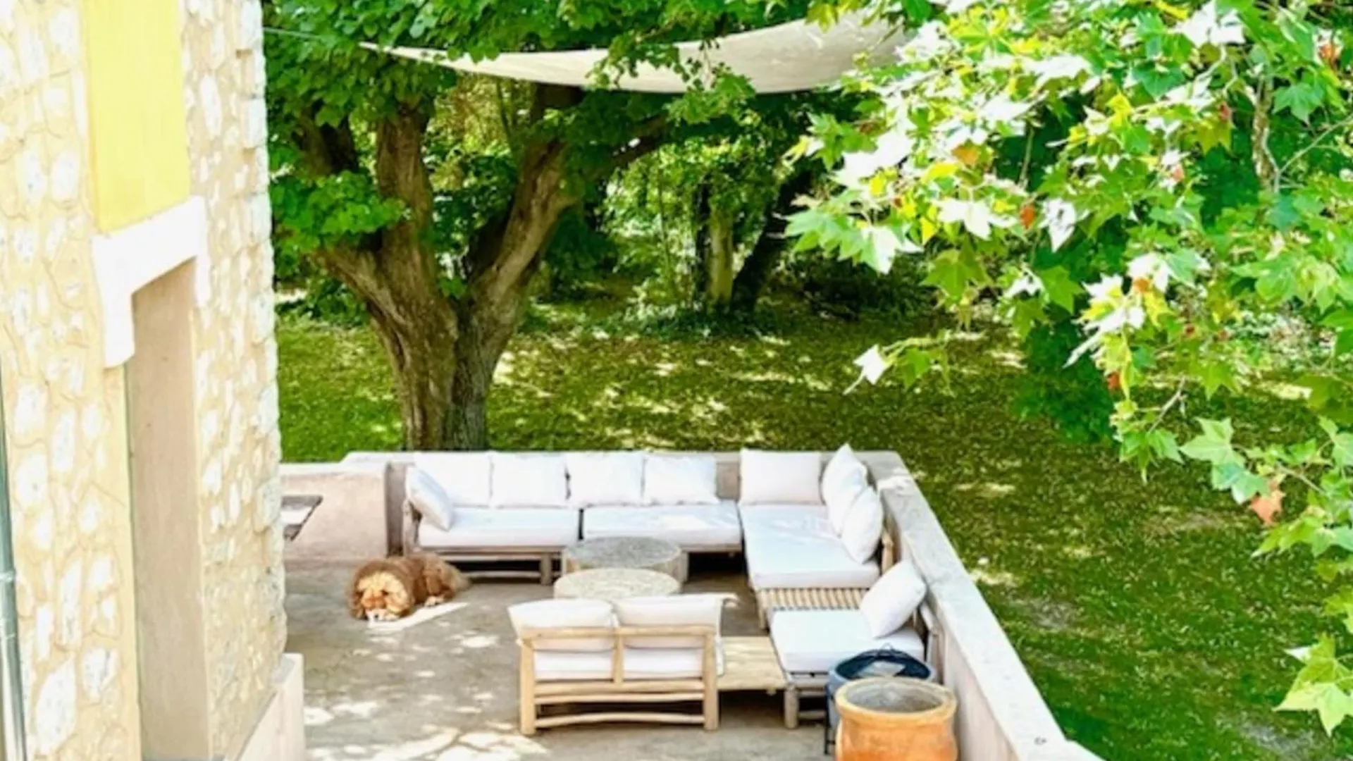 Magnificent Bourgeois House Renovated With Elegance And Art Deco Style Villa Le Thor Holiday home
